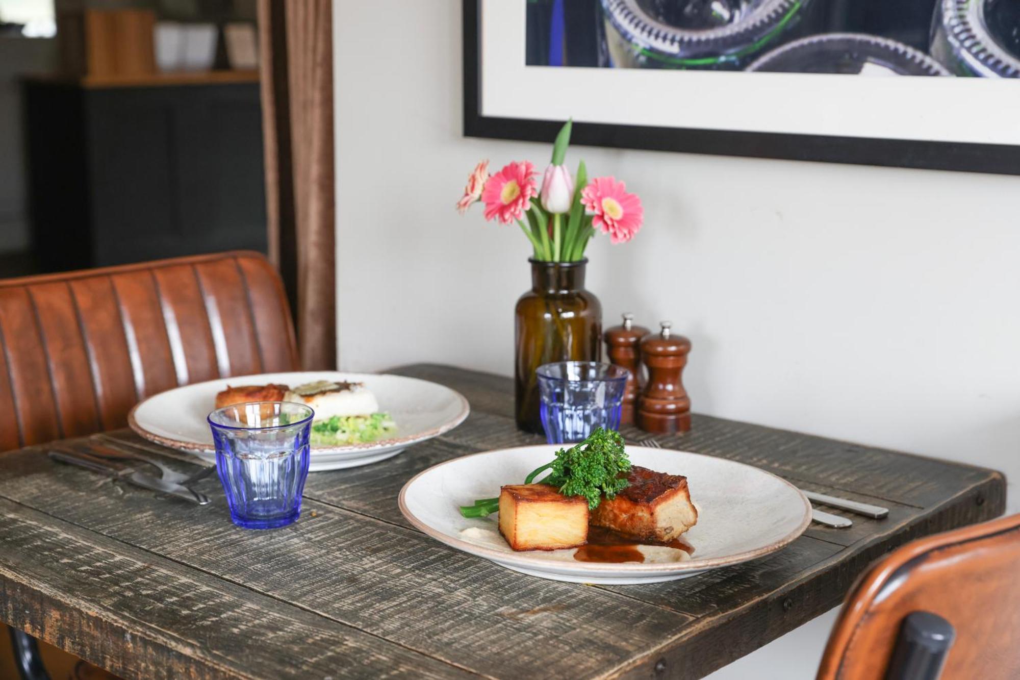 The Goudhurst Inn Exteriör bild